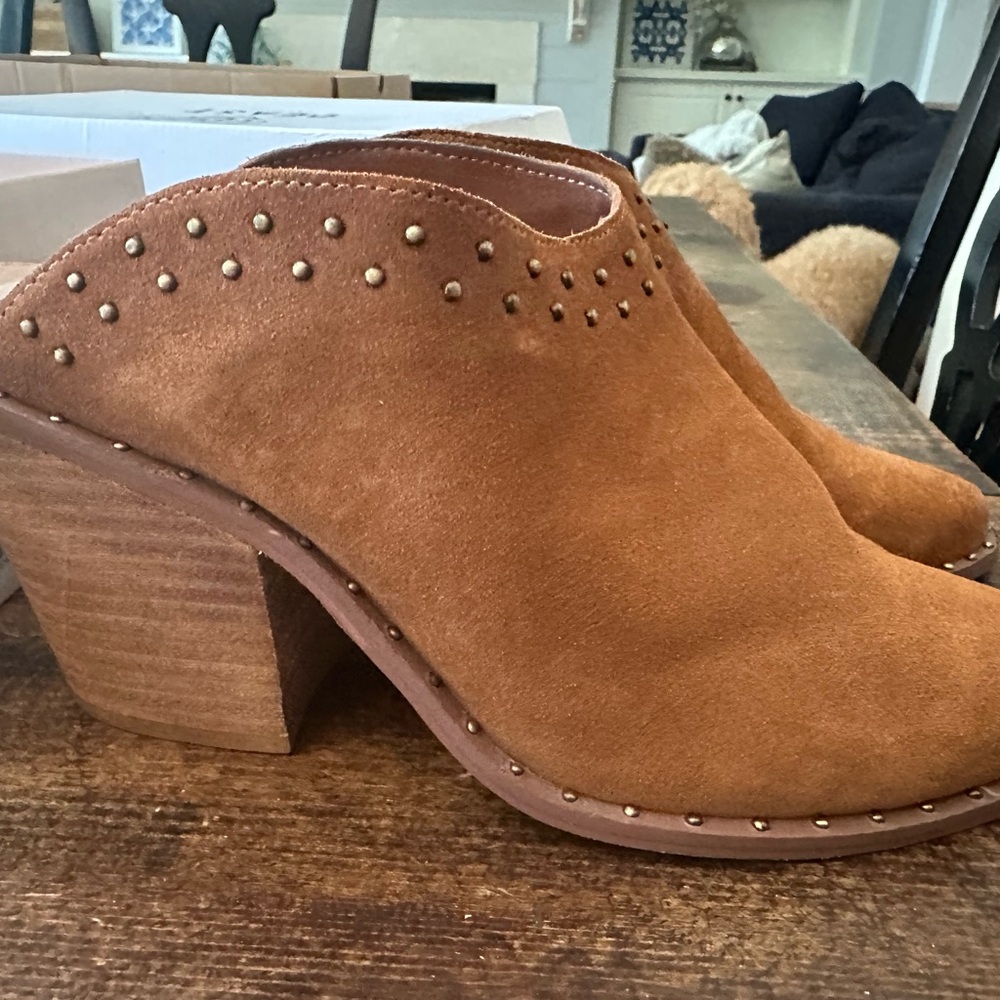 Chinese Laundry Tan Suede Studded Mules